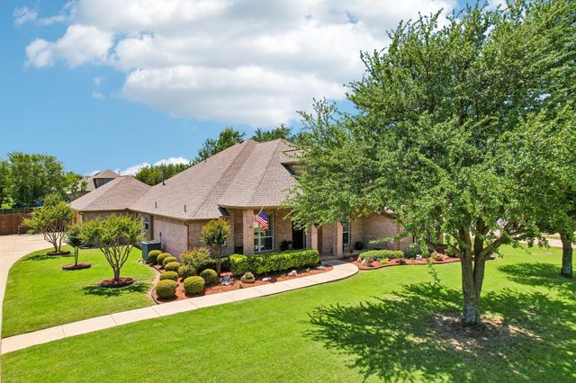 203 Shadow Lane, Shady Shores, TX 76208