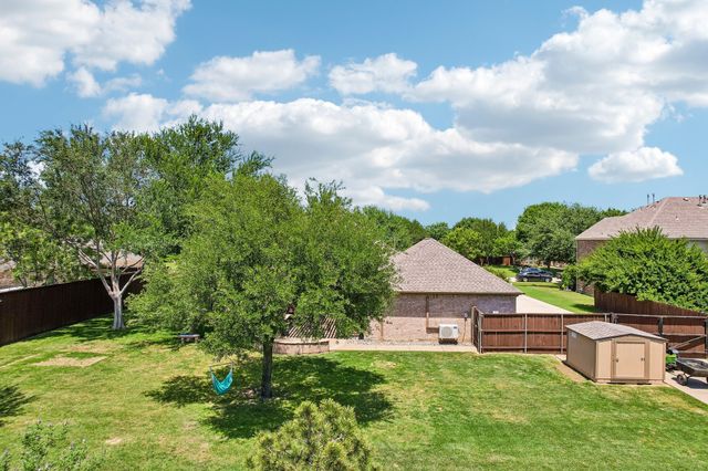 203 Shadow Lane, Shady Shores, TX 76208