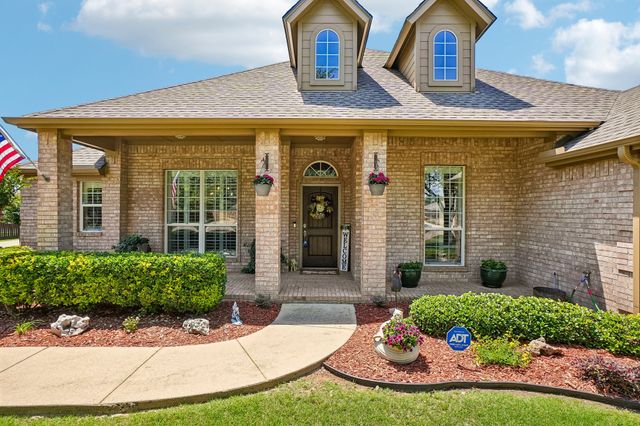 203 Shadow Lane, Shady Shores, TX 76208