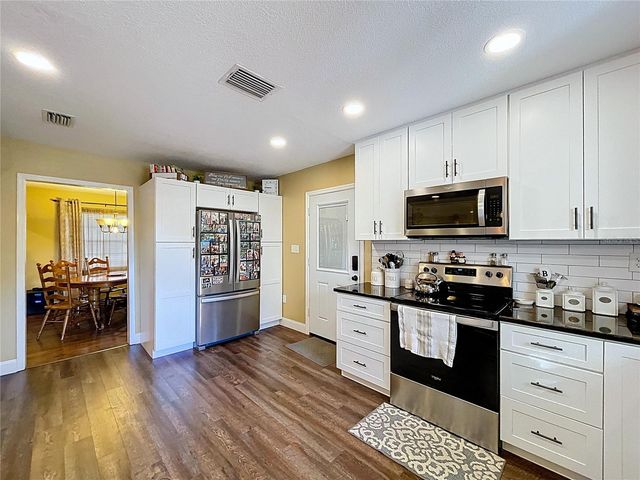 1303 E TRAPNELL ROAD, Plant City, FL 33566