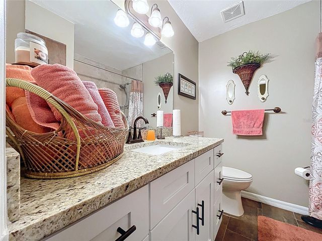 1303 E TRAPNELL ROAD, Plant City, FL 33566