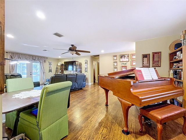 1303 E TRAPNELL ROAD, Plant City, FL 33566