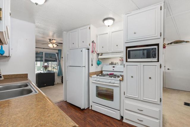 1010 E Bobier Drive 44, Vista, CA 92084