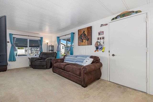 1010 E Bobier Drive 44, Vista, CA 92084