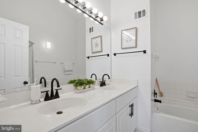 2848 STRAUSS TER, Silver Spring, MD 20904