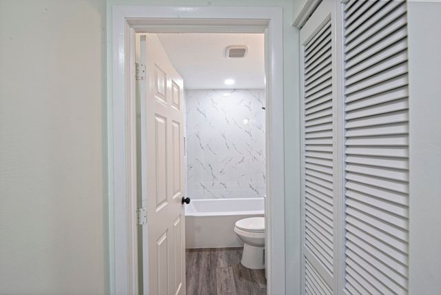 945 SW 33rd Avenue, Vero Beach, FL 32968