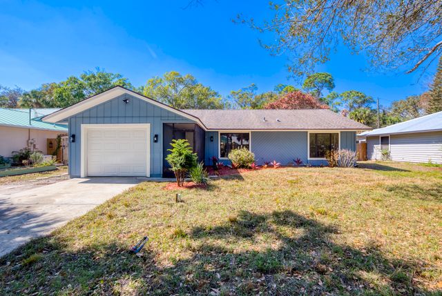 945 SW 33rd Avenue, Vero Beach, FL 32968