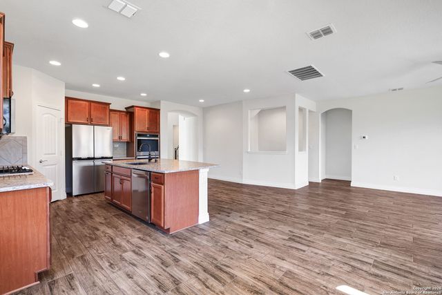 1706 SPANISH WLS, San Antonio, TX 78245