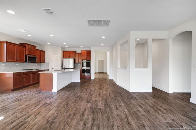 1706 SPANISH WLS, San Antonio, TX 78245