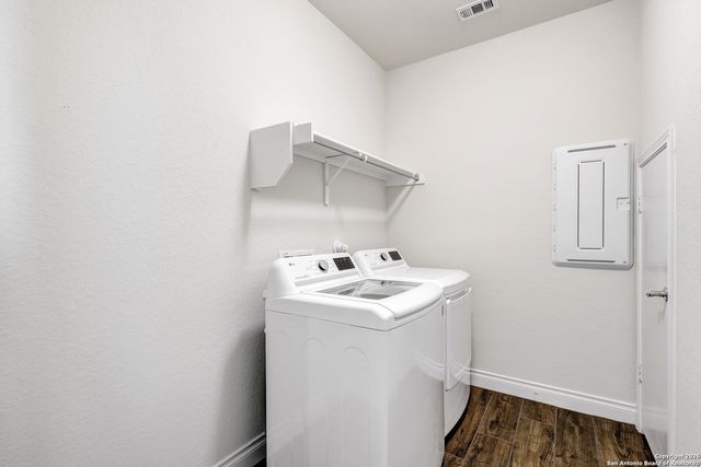 1706 SPANISH WLS, San Antonio, TX 78245