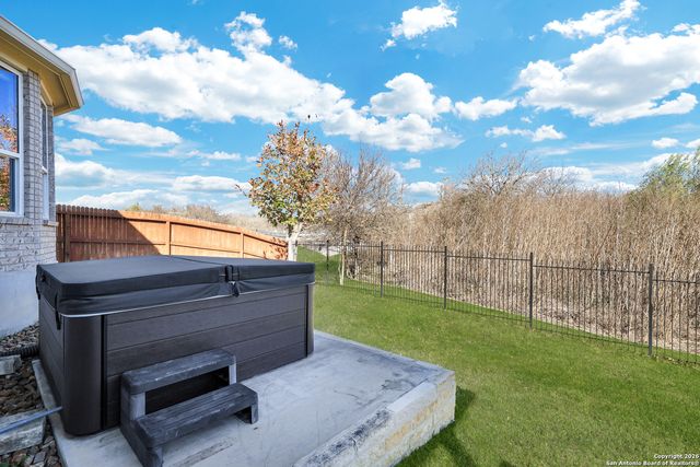 1706 SPANISH WLS, San Antonio, TX 78245