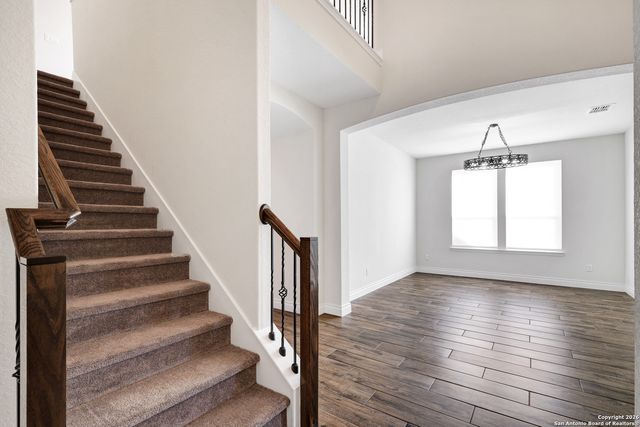 1706 SPANISH WLS, San Antonio, TX 78245