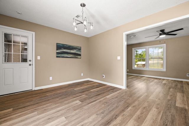 4 Park St, Fayetteville, TN 37334
