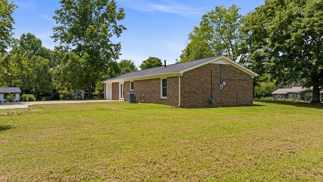 4 Park St, Fayetteville, TN 37334