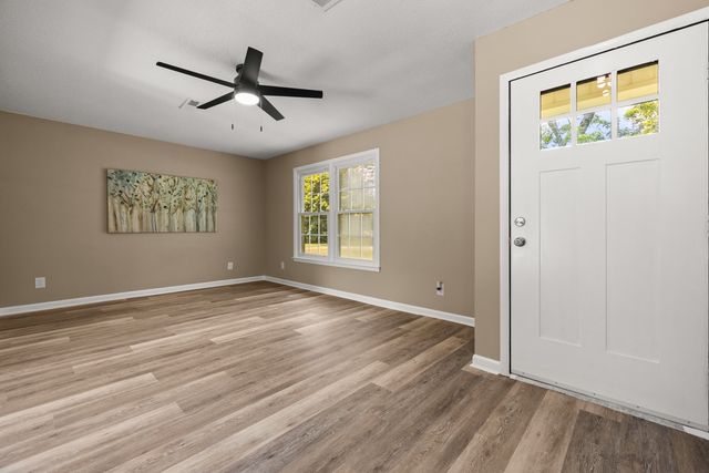 4 Park St, Fayetteville, TN 37334