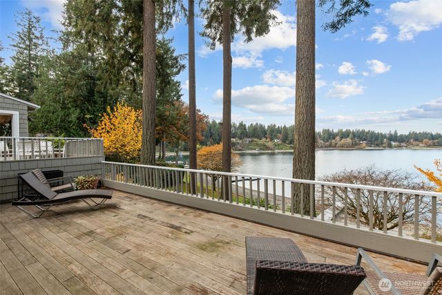 22 Loch Lane SW, Lakewood, WA 98499