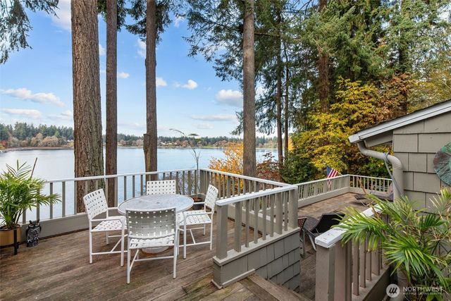 22 Loch Lane SW, Lakewood, WA 98499