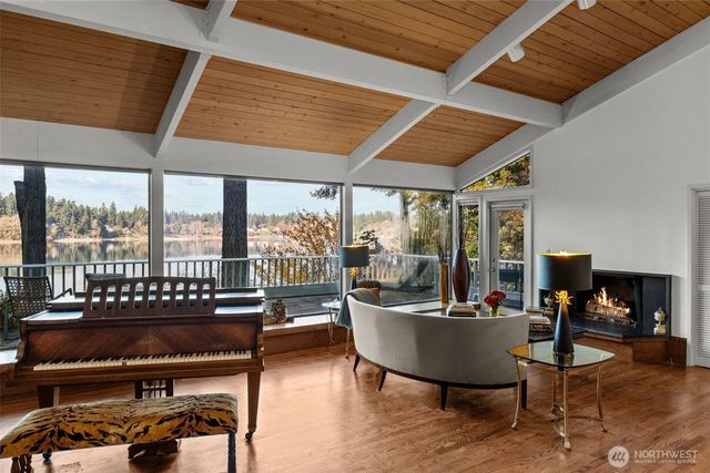 22 Loch Lane SW, Lakewood, WA 98499