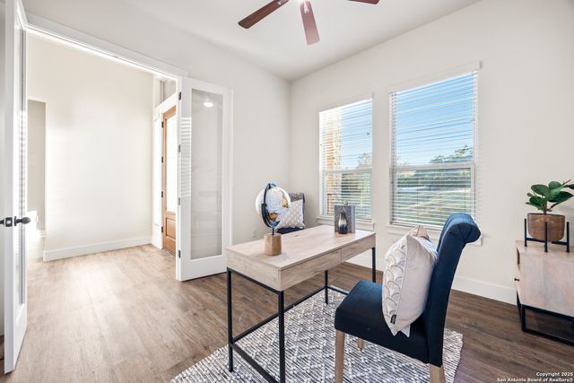 1015 Broken Spoke, Canyon Lake, TX 78133