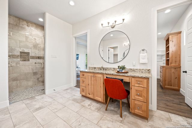 1015 Broken Spoke, Canyon Lake, TX 78133