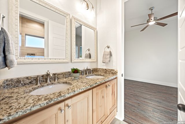 1015 Broken Spoke, Canyon Lake, TX 78133