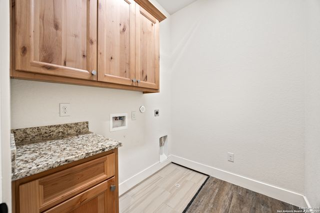 1015 Broken Spoke, Canyon Lake, TX 78133