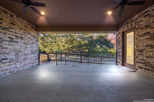 1015 Broken Spoke, Canyon Lake, TX 78133