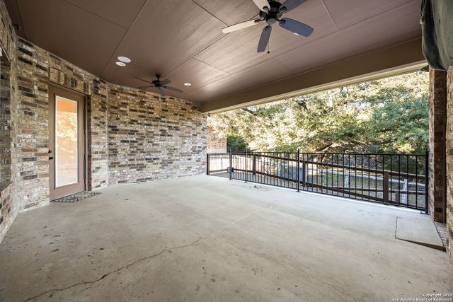 1015 Broken Spoke, Canyon Lake, TX 78133