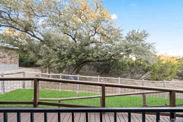 1015 Broken Spoke, Canyon Lake, TX 78133