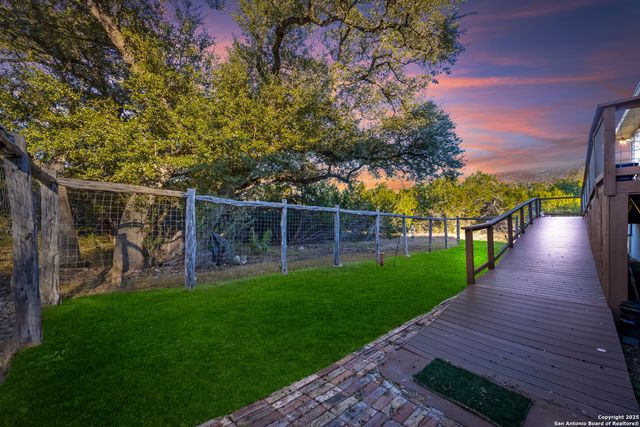 1015 Broken Spoke, Canyon Lake, TX 78133