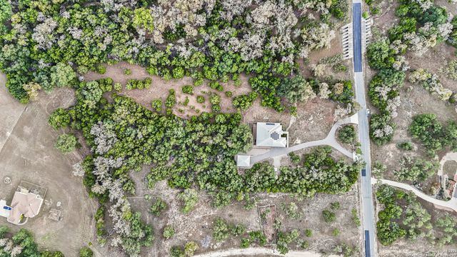 1015 Broken Spoke, Canyon Lake, TX 78133