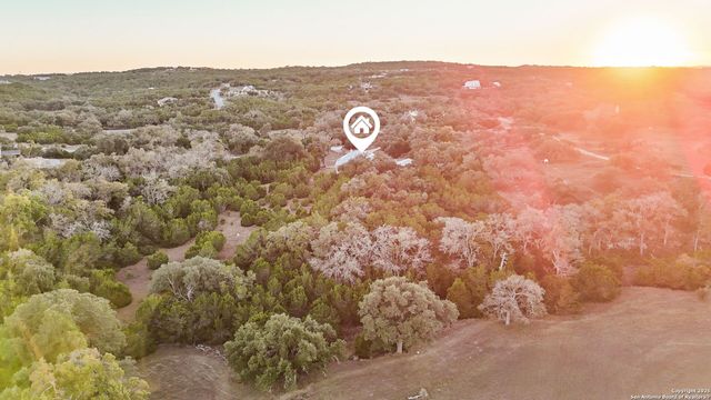 1015 Broken Spoke, Canyon Lake, TX 78133