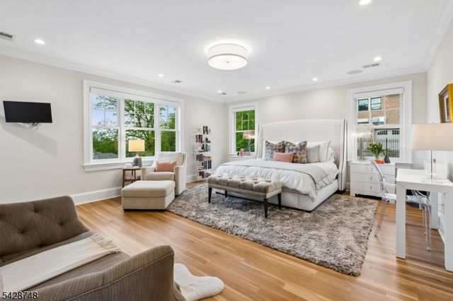 132 Hartshorn Dr, Millburn Twp., NJ 07078