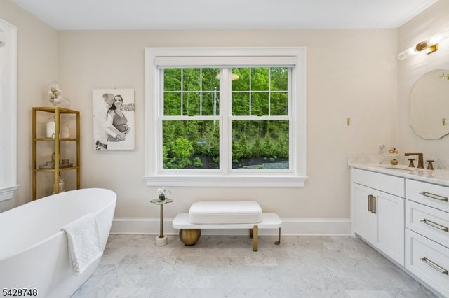 132 Hartshorn Dr, Millburn Twp., NJ 07078