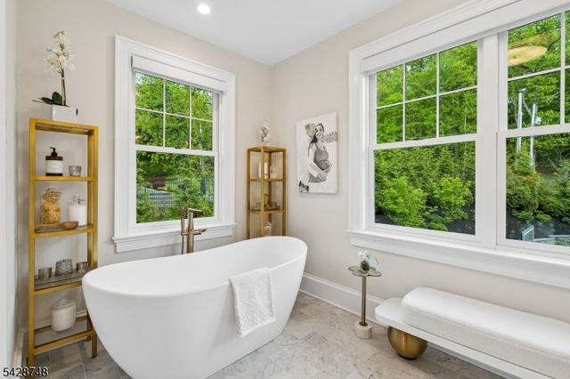 132 Hartshorn Dr, Millburn Twp., NJ 07078