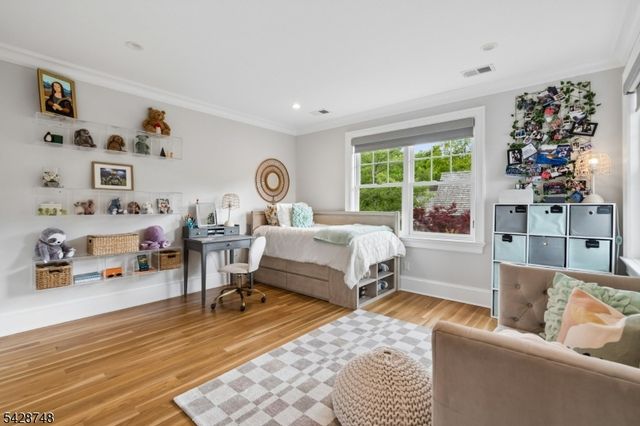 132 Hartshorn Dr, Millburn Twp., NJ 07078