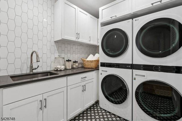132 Hartshorn Dr, Millburn Twp., NJ 07078