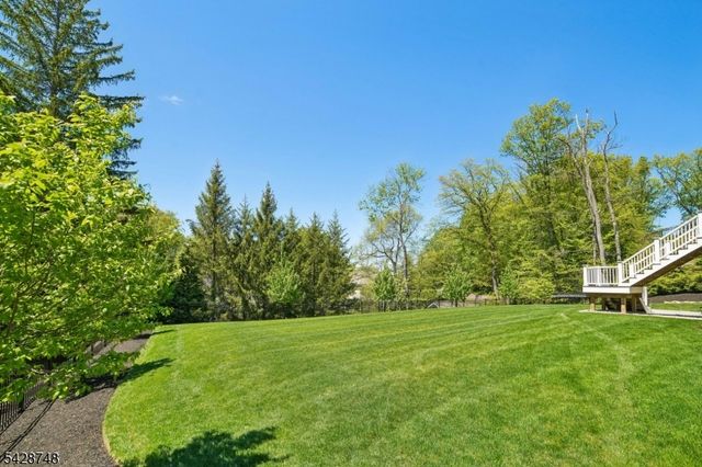 132 Hartshorn Dr, Millburn Twp., NJ 07078