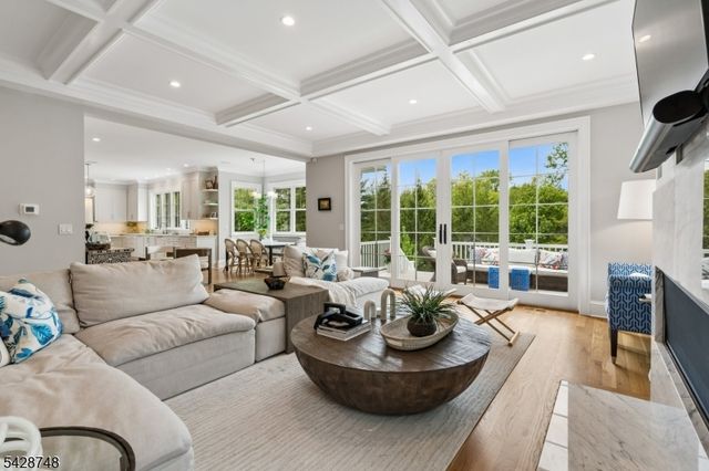 132 Hartshorn Dr, Millburn Twp., NJ 07078