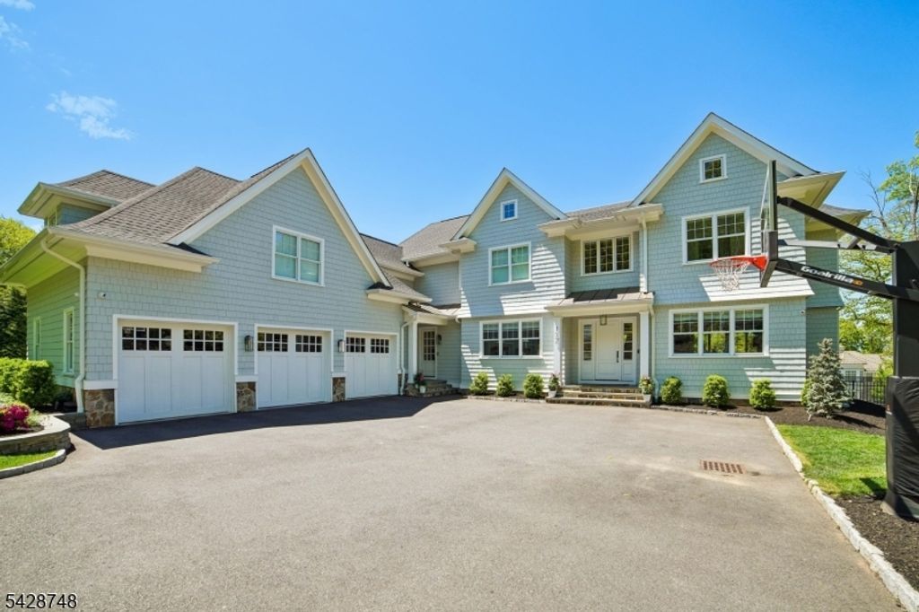 132 Hartshorn Dr, Millburn Twp., NJ 07078