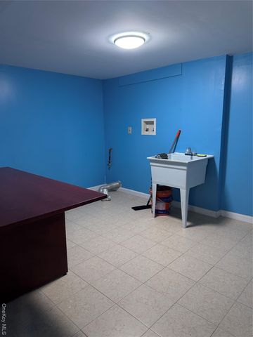 18740 Hilburn Avenue, Saint Albans, NY 11412