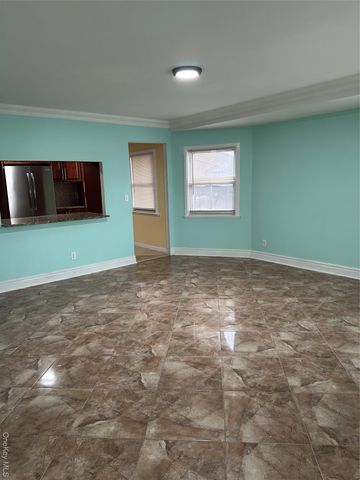 18740 Hilburn Avenue, Saint Albans, NY 11412