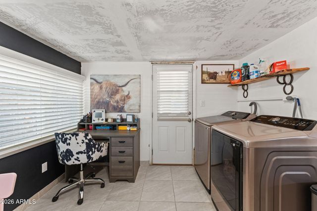 221 E CAVANESS Avenue, Wickenburg, AZ 85390