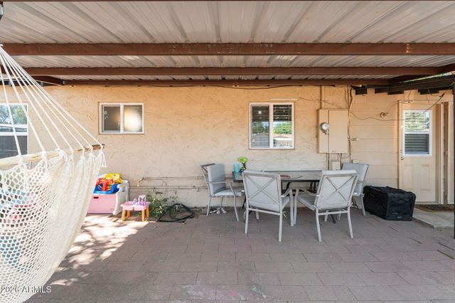 221 E CAVANESS Avenue, Wickenburg, AZ 85390