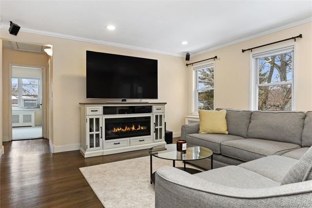 73 Broadway 2J, Pleasantville, NY 10570