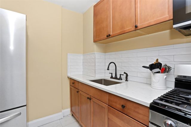 73 Broadway 2J, Pleasantville, NY 10570