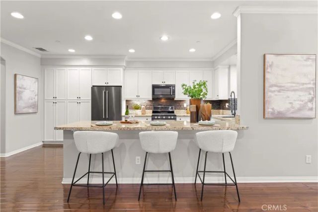 15210 Linden Way, Tustin, CA 92782