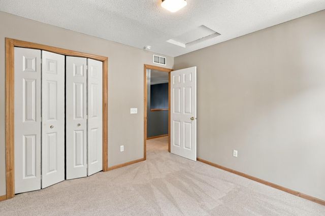 1560 Oakbrooke Terrace, Eagan, MN 55122