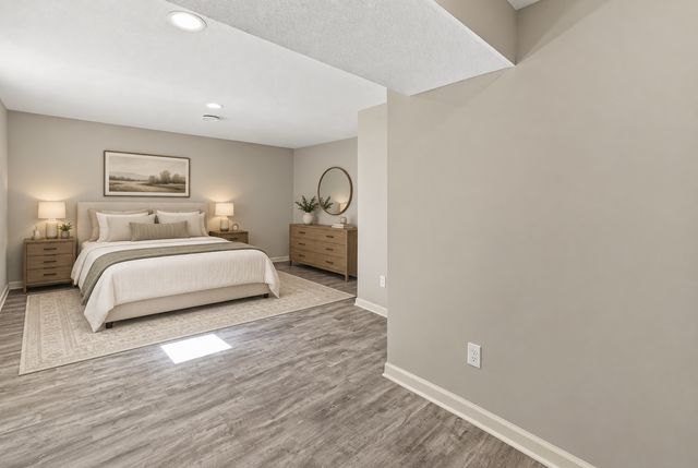 1560 Oakbrooke Terrace, Eagan, MN 55122