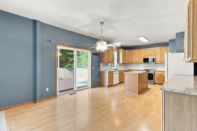 1560 Oakbrooke Terrace, Eagan, MN 55122